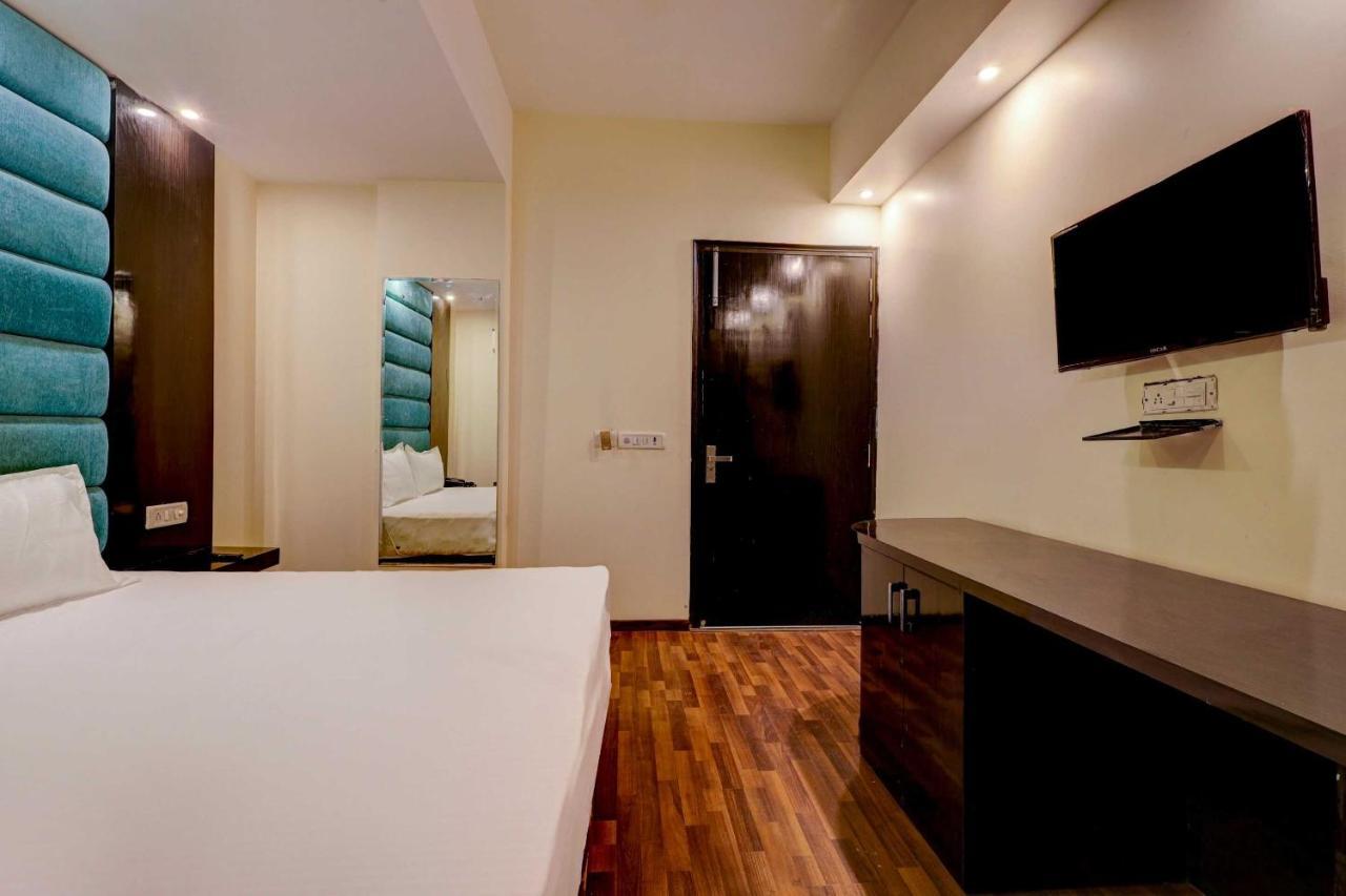 Townhouse Golden King Hotell New Delhi Exteriör bild