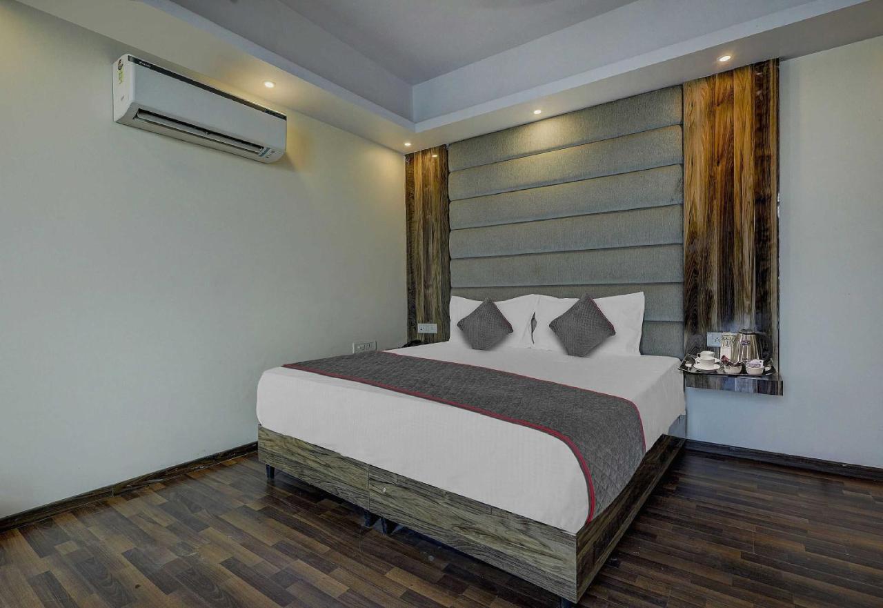 Townhouse Golden King Hotell New Delhi Exteriör bild
