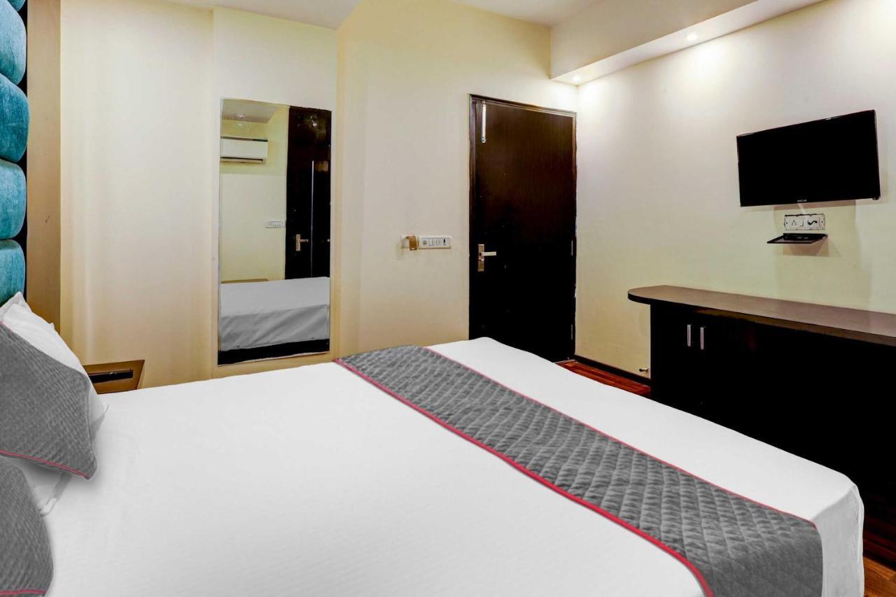 Townhouse Golden King Hotell New Delhi Exteriör bild