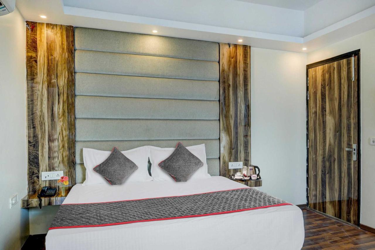 Townhouse Golden King Hotell New Delhi Exteriör bild
