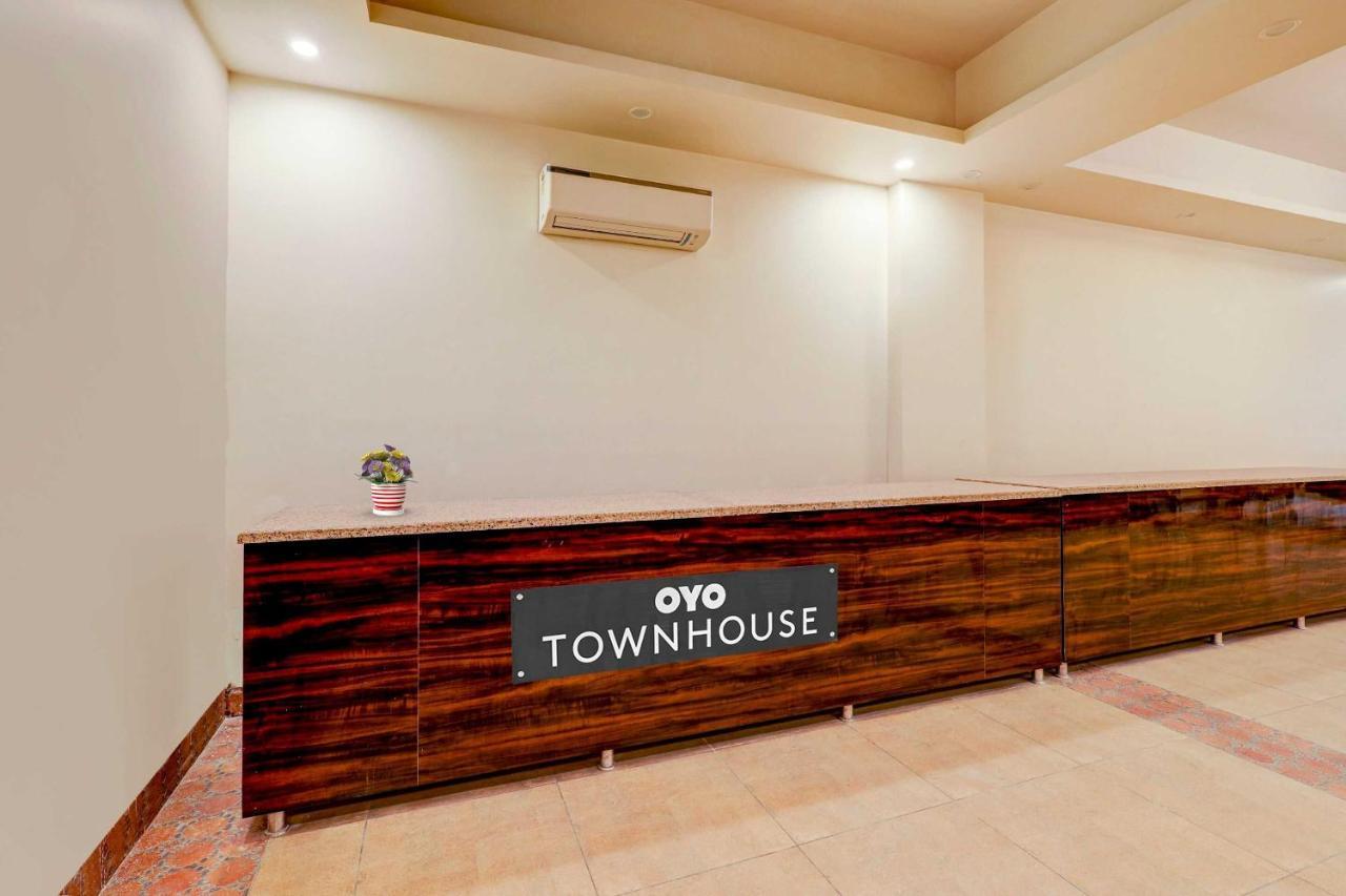Townhouse Golden King Hotell New Delhi Exteriör bild