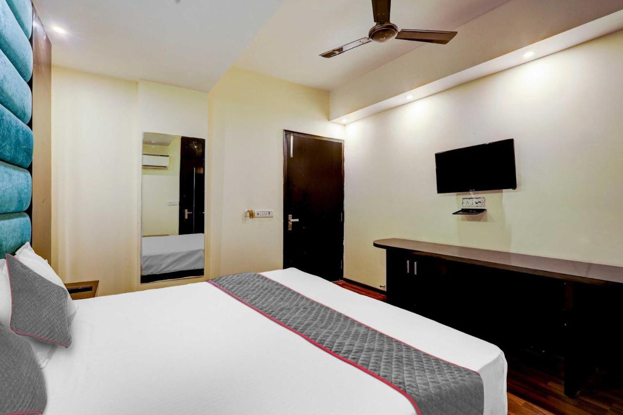 Townhouse Golden King Hotell New Delhi Exteriör bild