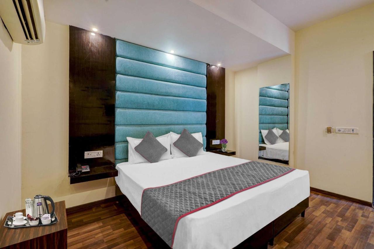 Townhouse Golden King Hotell New Delhi Exteriör bild