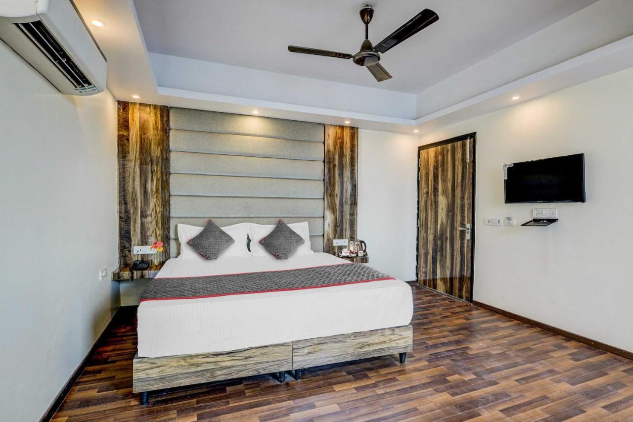 Townhouse Golden King Hotell New Delhi Exteriör bild