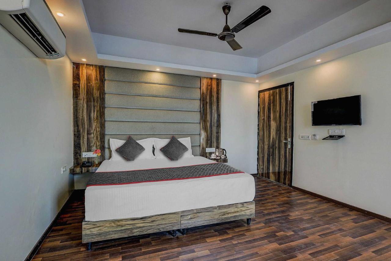 Townhouse Golden King Hotell New Delhi Exteriör bild