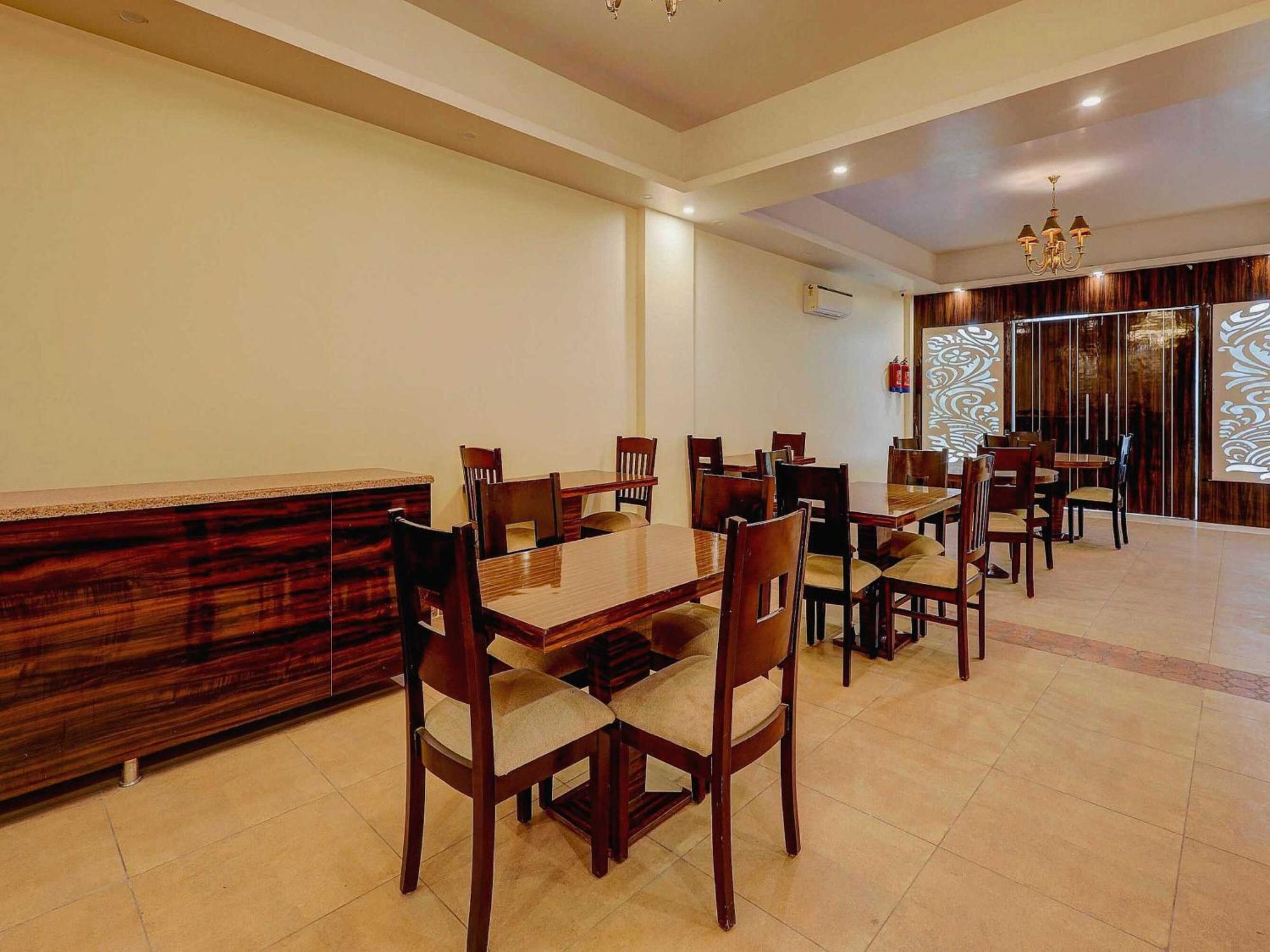 Townhouse Golden King Hotell New Delhi Exteriör bild